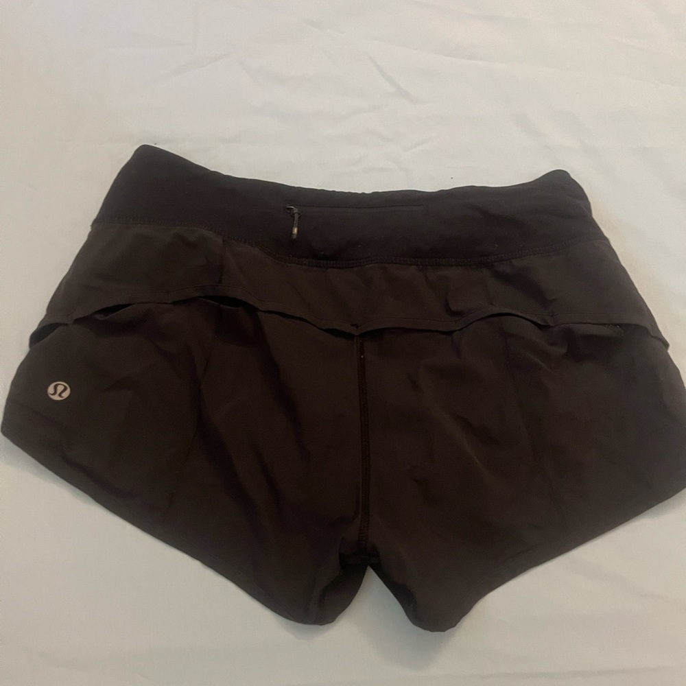 Lululemon shorty Hotty Hot low rise short